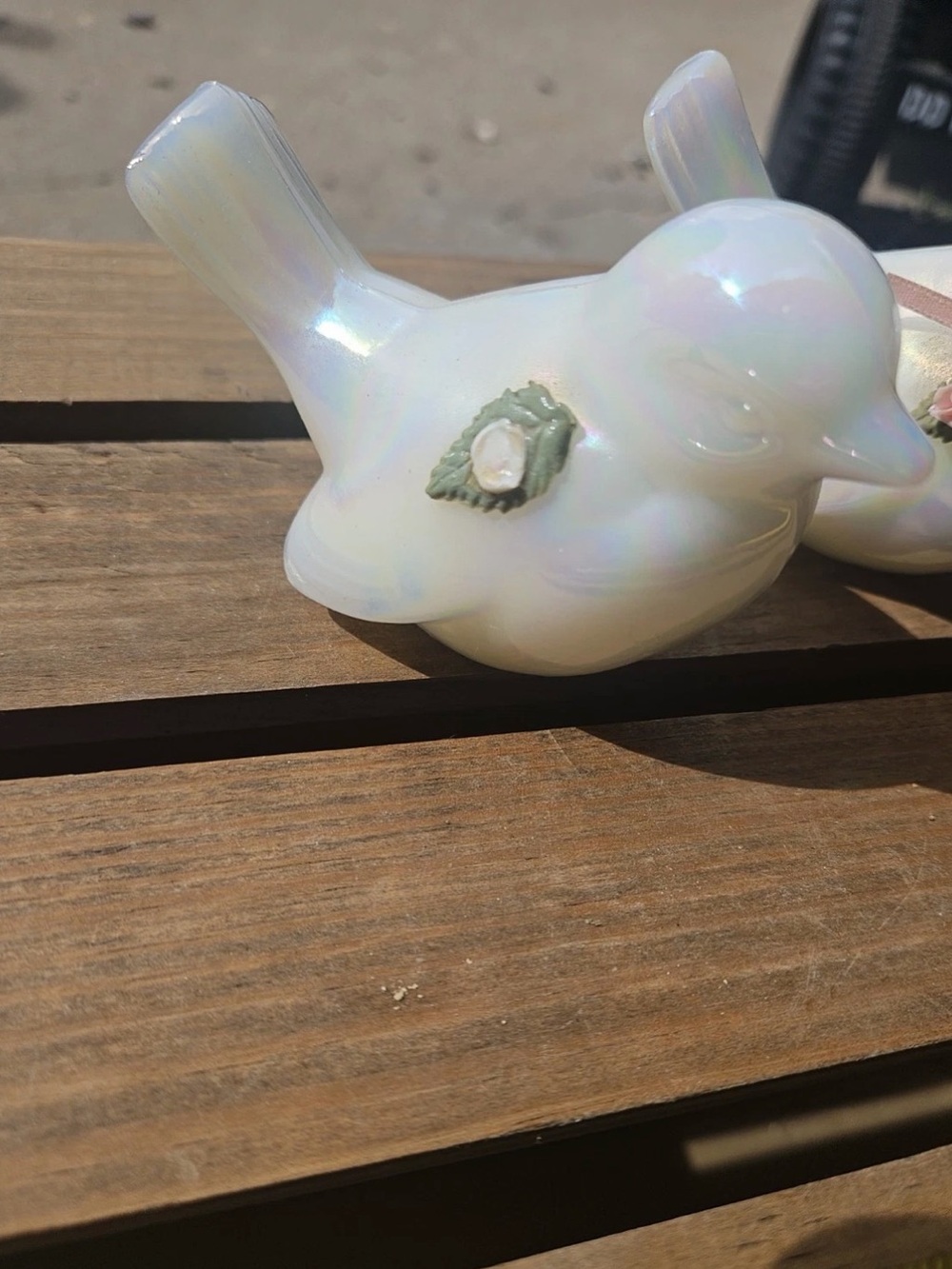 Vintage Fenton White Iridescent Glass Bird Figurines Set of 2 - read notes - Picture 2 of 9